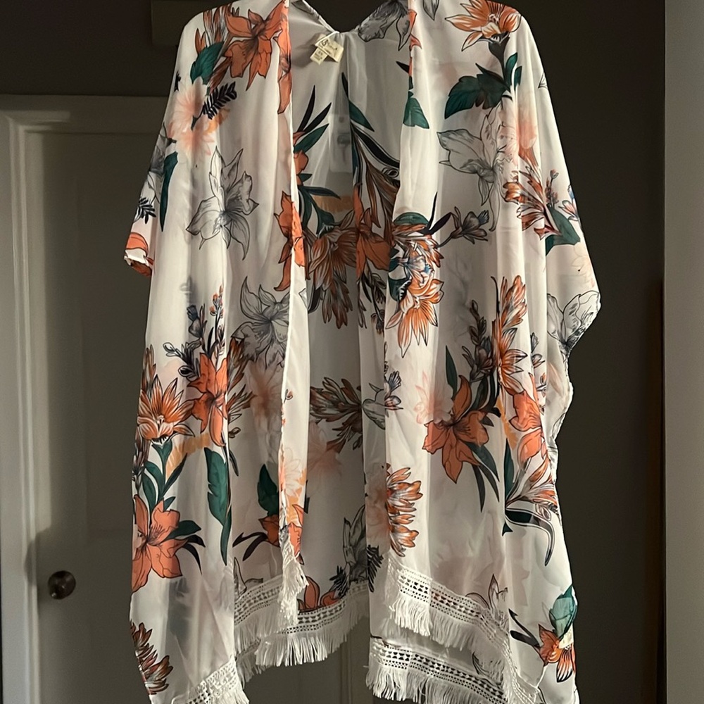 NWT JC Sunny Ladies’ Kimono